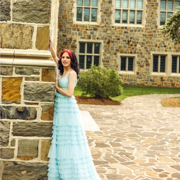 Elegant Light Blue Tiered Chiffon Evening Dress - Women